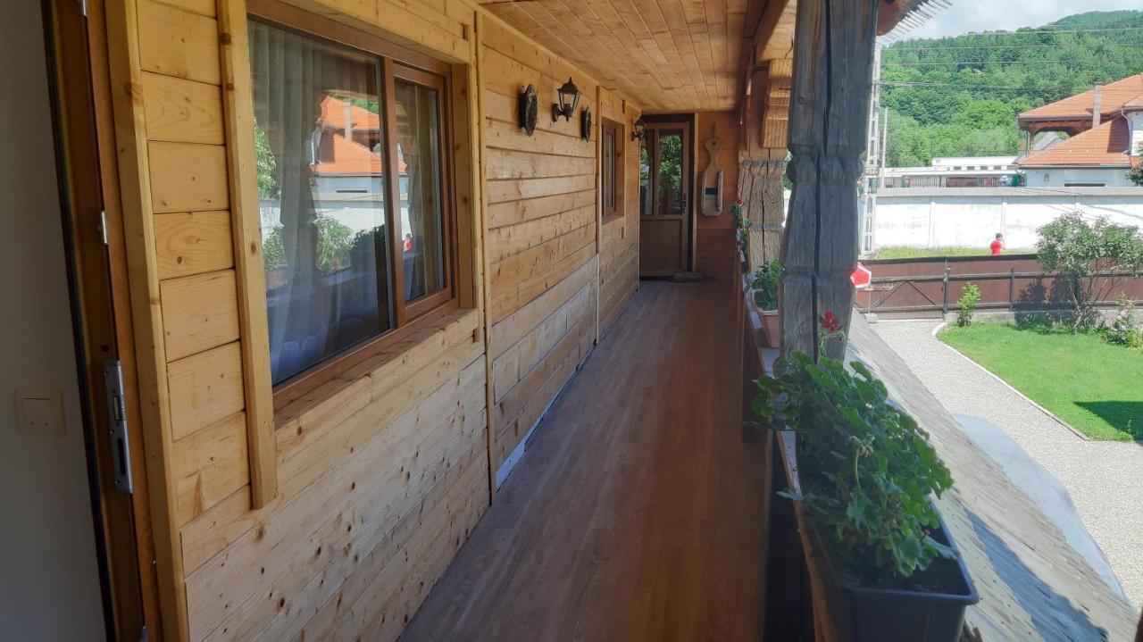 Casa Buga Hotel Vişeu de Sus Exterior foto